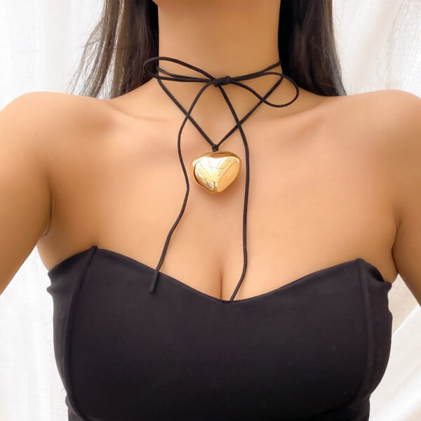 Adjustable Wax Thread Collar Simple Personality Large Love Pendant Necklace